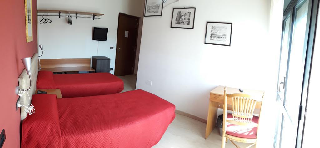 Aer Hotel Malpensa Oleggio Kültér fotó